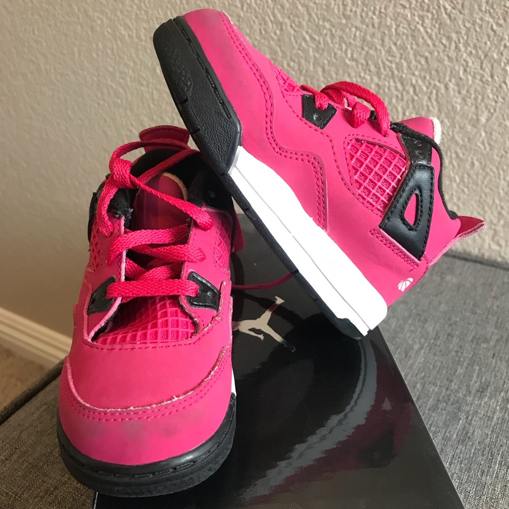 Jordan 4 Retro, Cherry Red